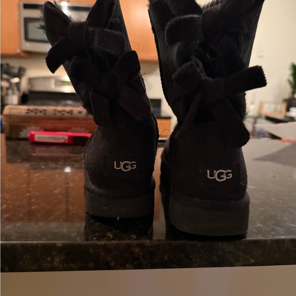 Women's Bailey bow Ugg Black Suede Boots